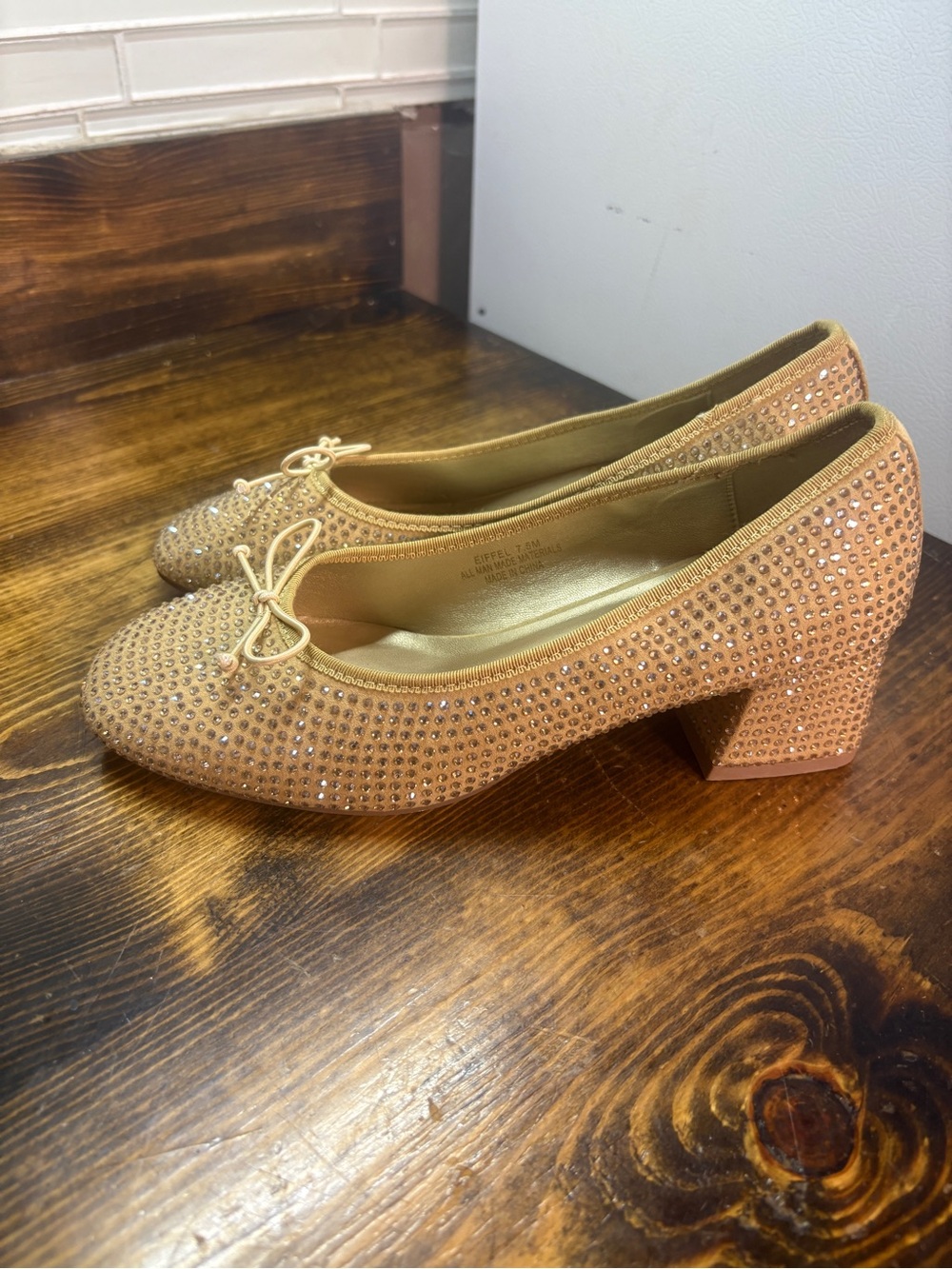 Cushionare Eiffel Gold‎ Rhinestone Blingy Heels Size 7.5